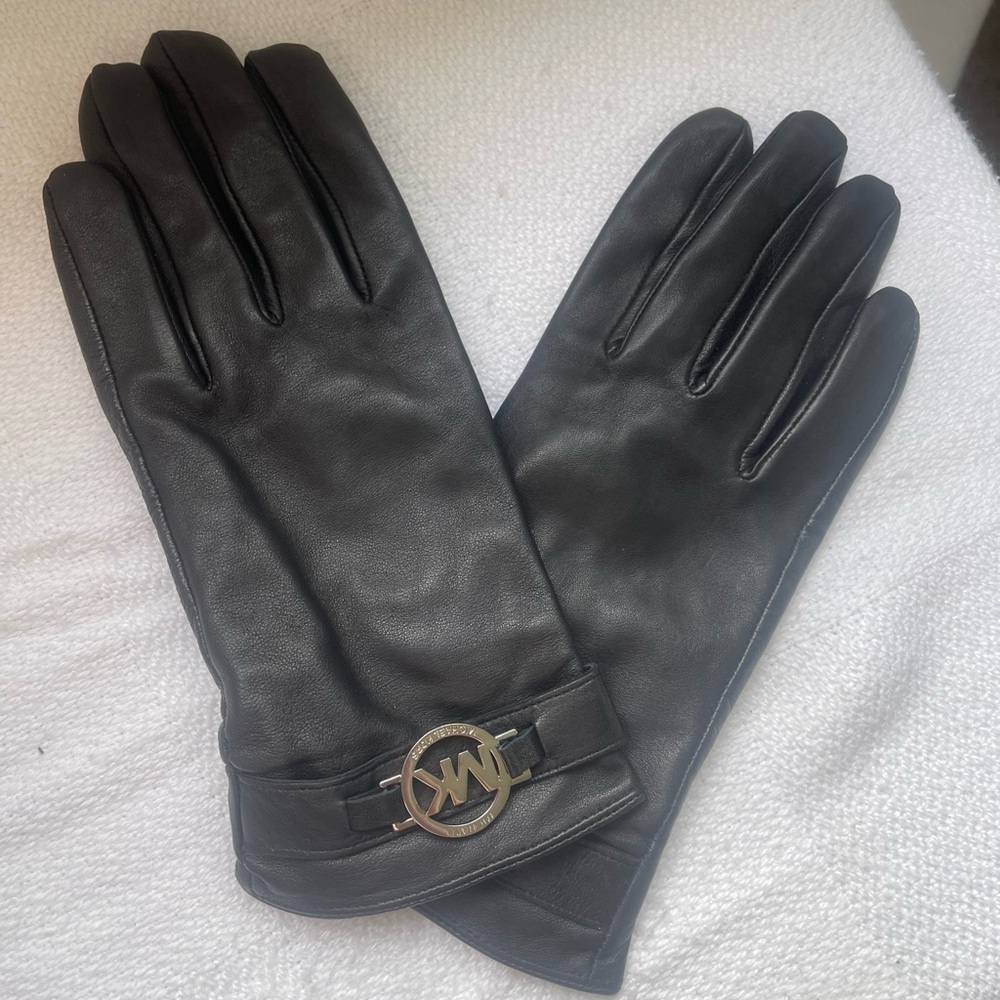 MK Michael Kors Women’s smooth leather gloves Sz Med